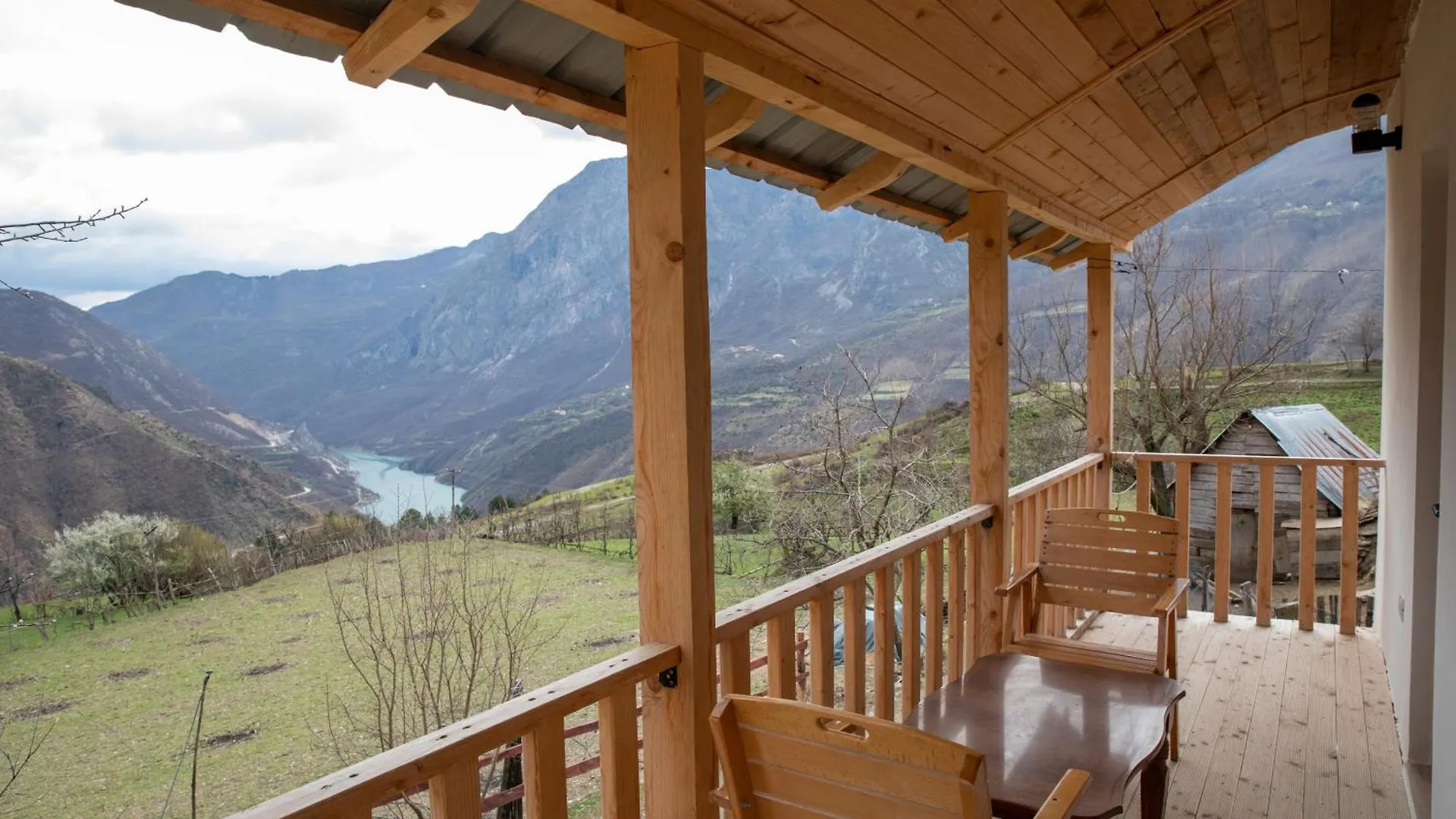 Konukevi Lulebore Guesthouse Lekbibaj