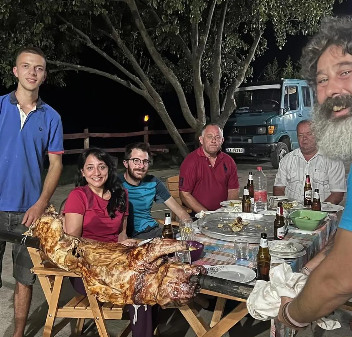 Lekbibaj Lulebore Guesthouse בית הארחה