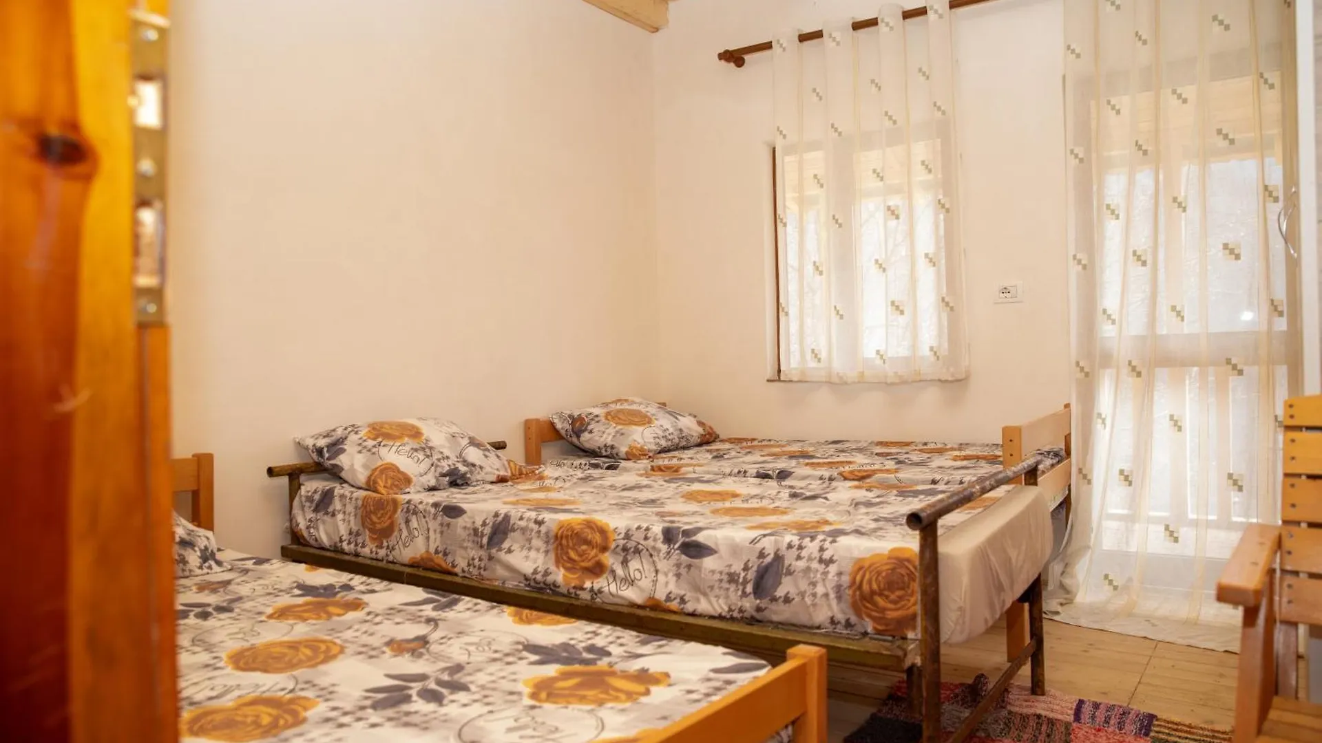 Guest house Lulebore Guesthouse Lekbibaj